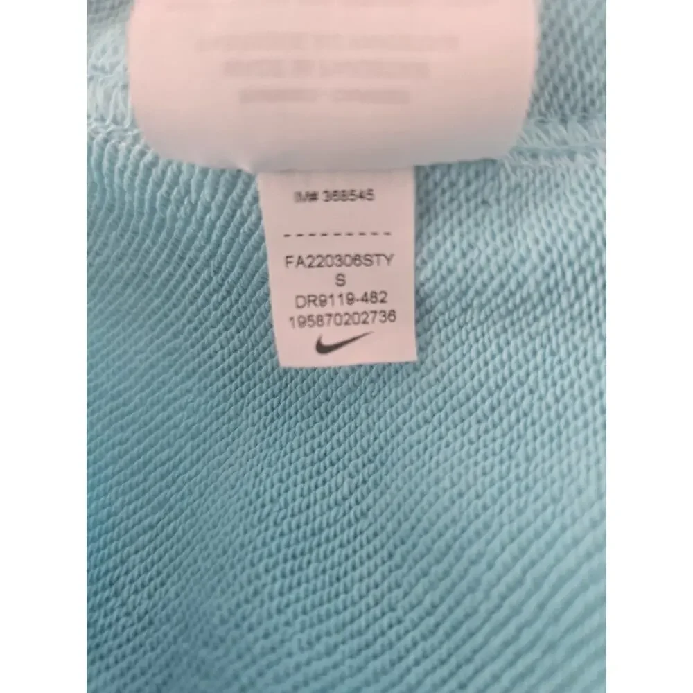 Nike Sportswear Embroidered Logo Shorts Men light blue Sz S